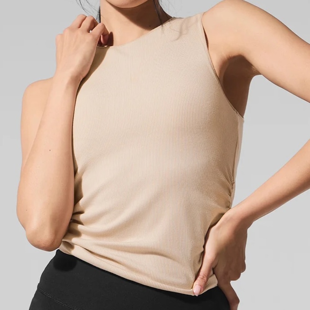 Alo Yoga Ribbed En Pointe Tank Macadamia S